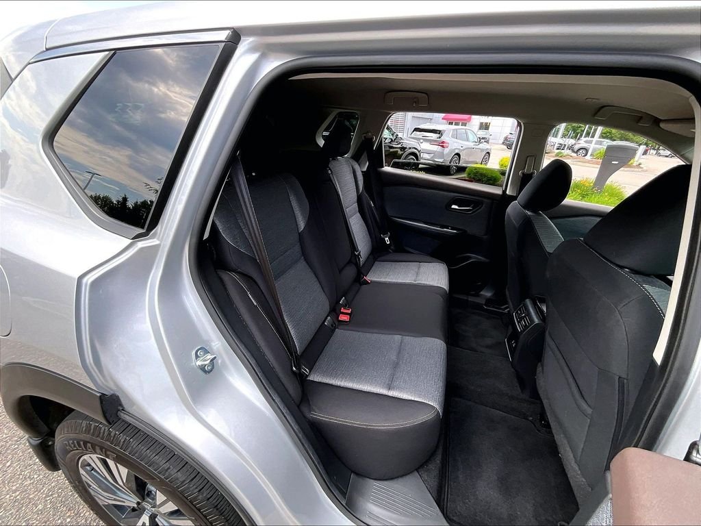 Used 2023 Silver Nissan SV image 16