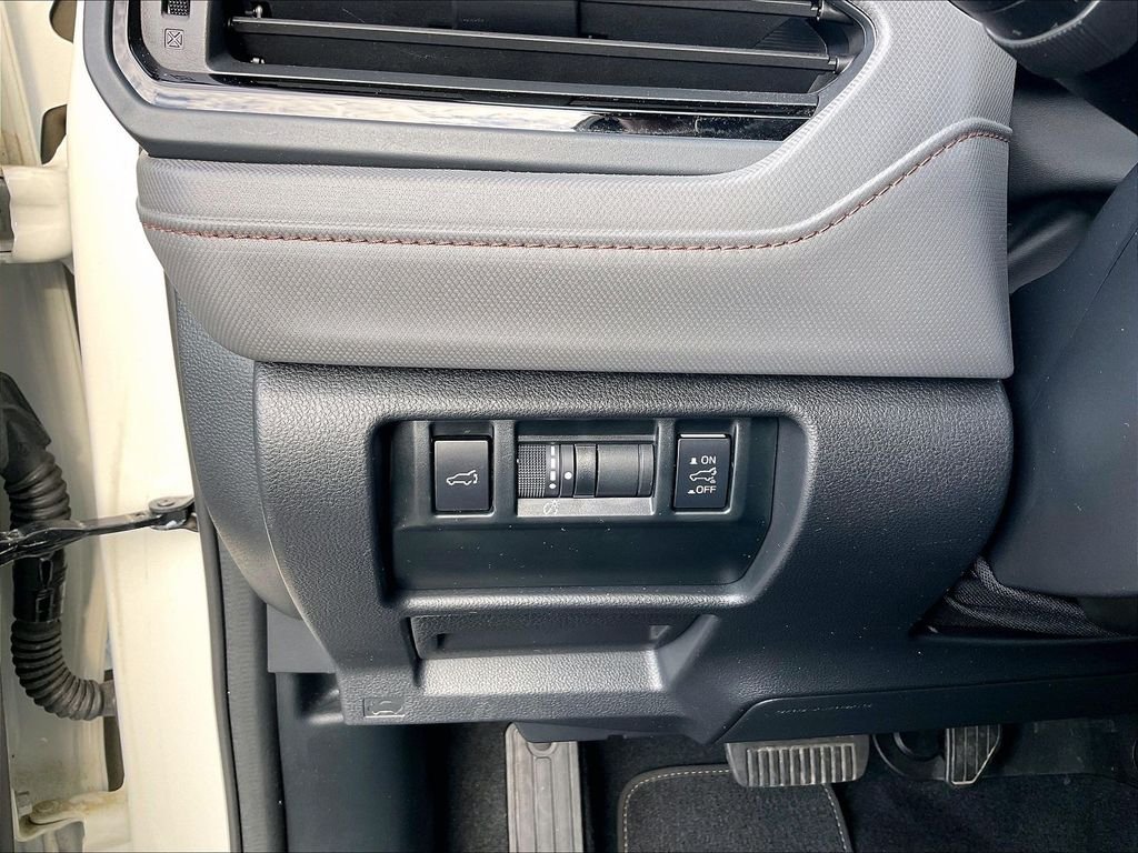 Used 2025 Crystal White Pearl Subaru Sport image 25