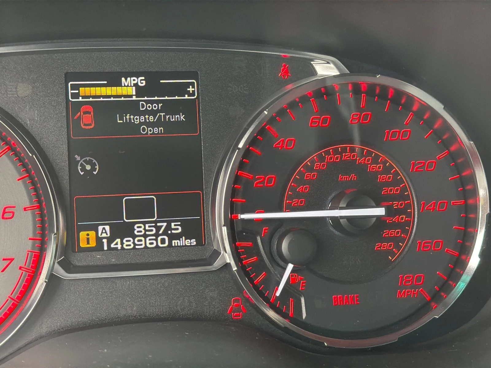 Used 2017  Subaru  image 11