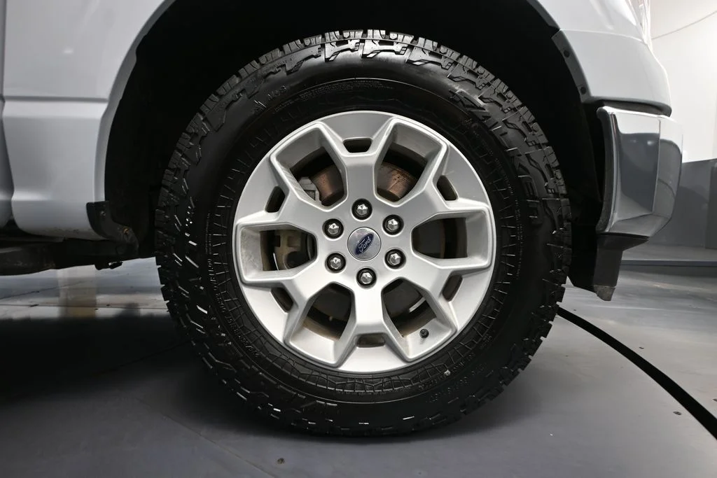 Used 2022 White Ford XLT image 12