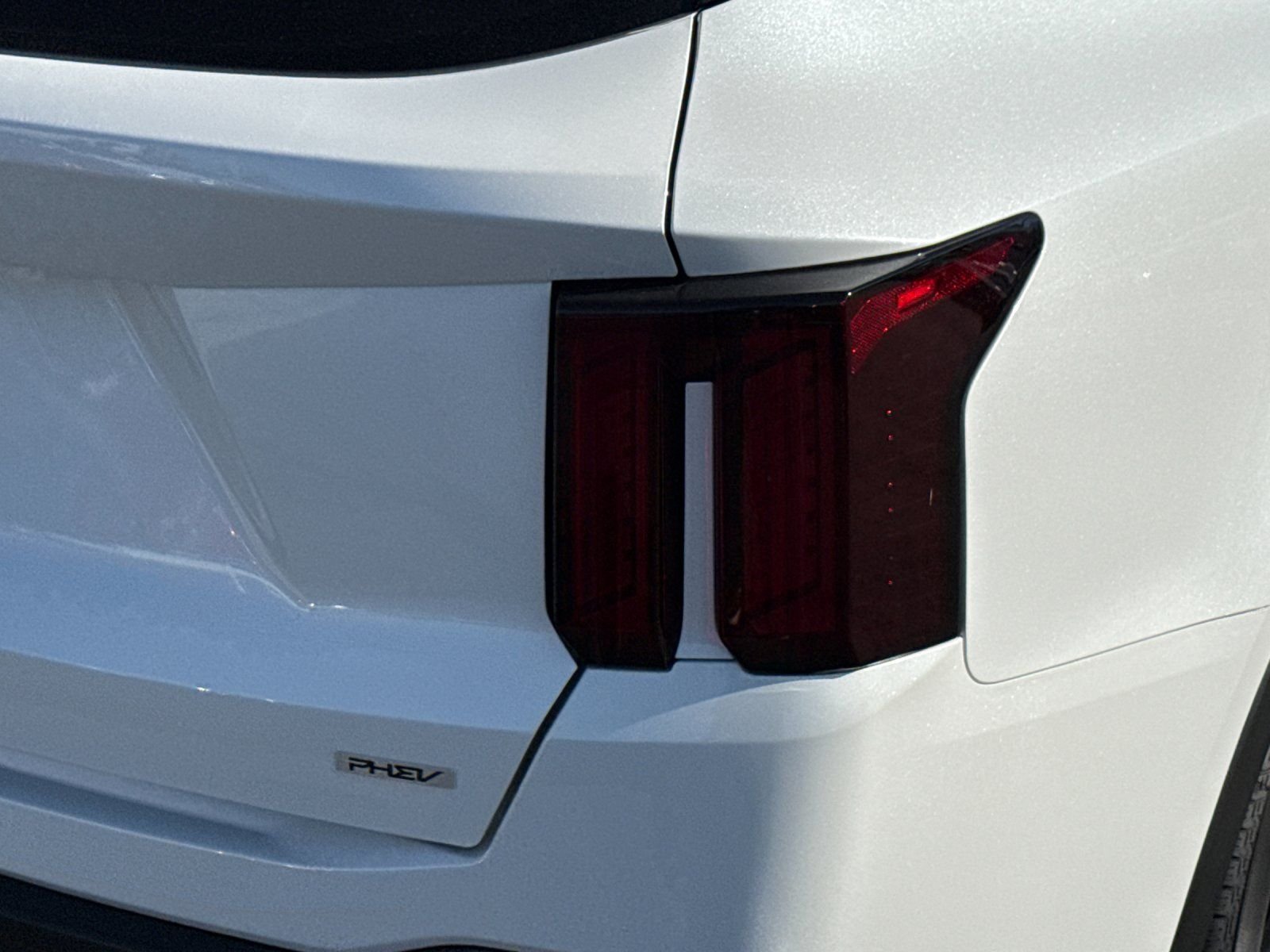 New 2026 Snow White Pearl Kia EX AWD image 33