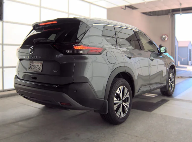 Used 2021 Nissan Rogue SV with VIN 5N1AT3BA5MC795081 for sale in Kansas City