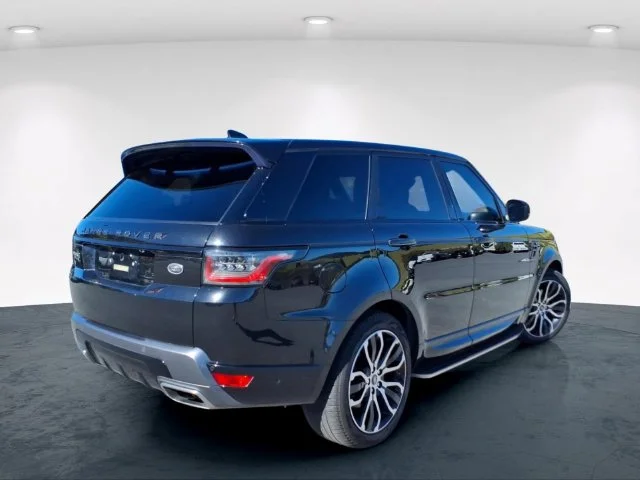 Used 2021 Black Land Rover HSE Silver Edition image 6