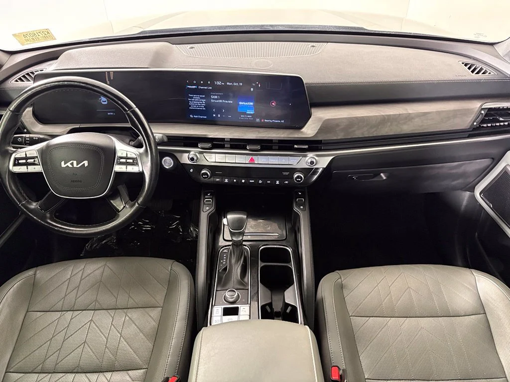 Used 2024 Green Kia EX X-Line image 34