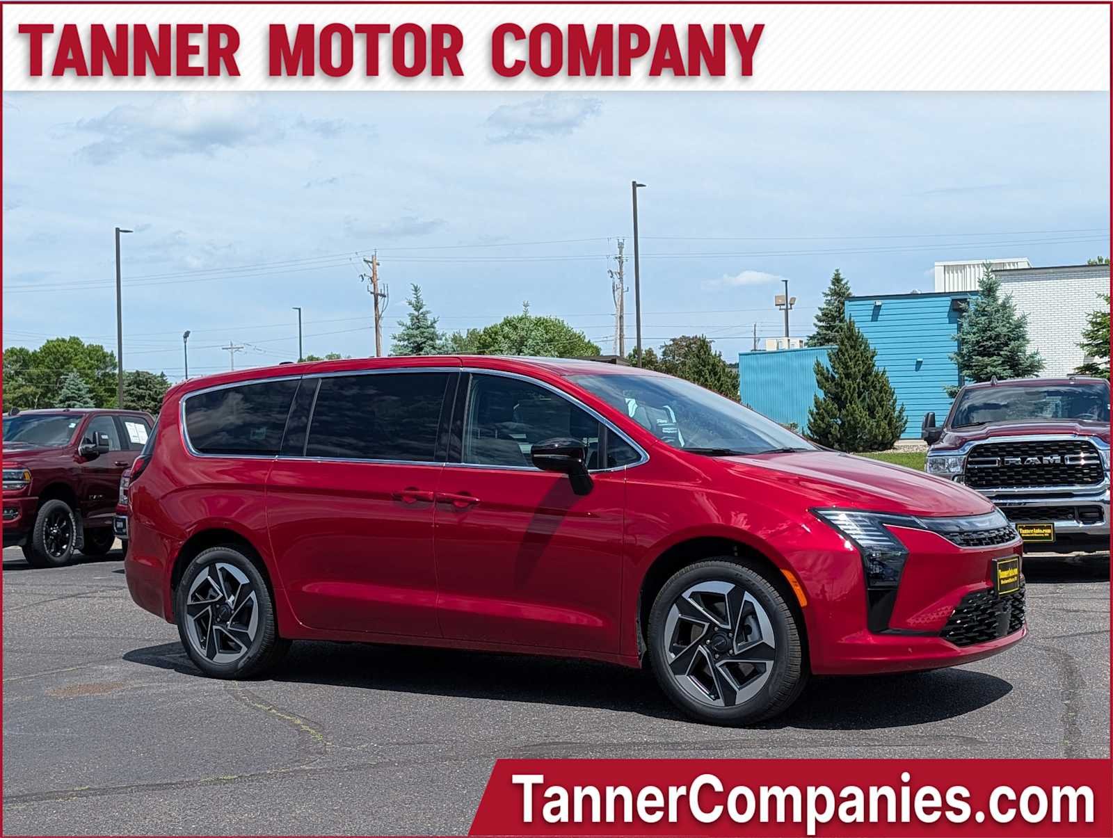 2027 Chrysler Pacifica Limited AWD's photo