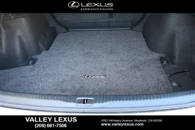 Used 2017 Silver Lexus 200t image 19