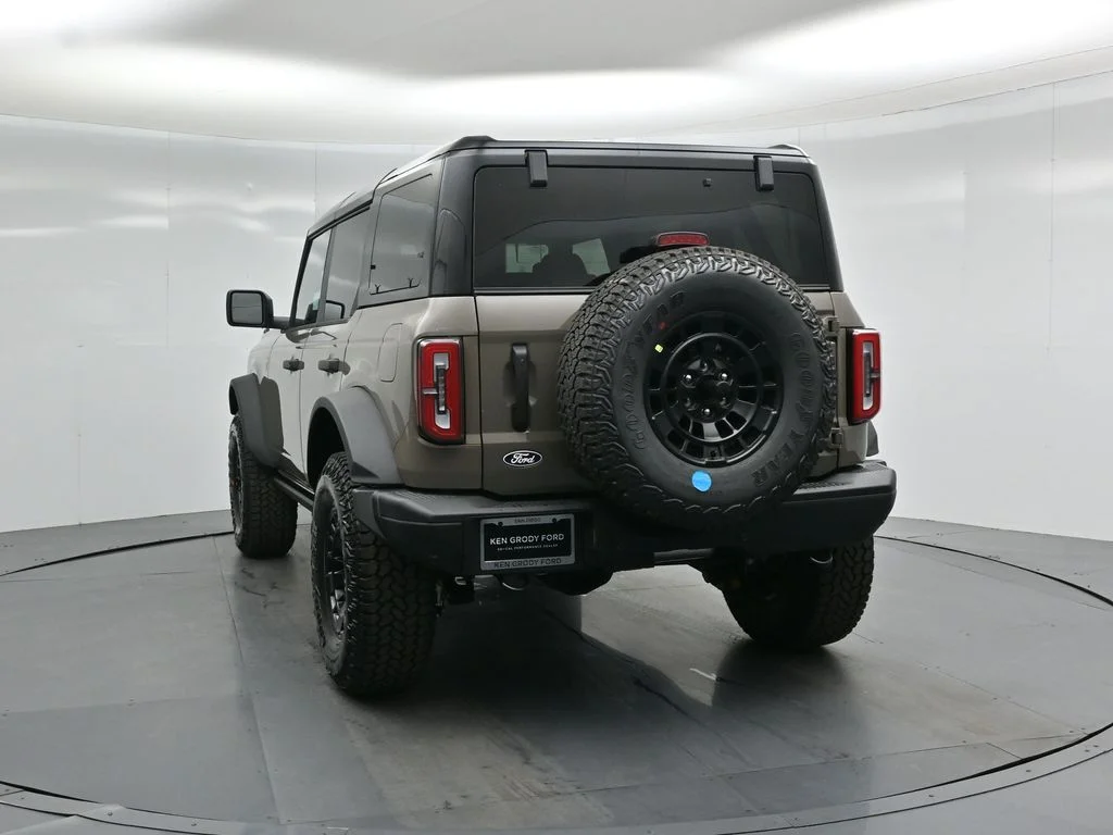 New 2026 Marsh Gray Ford Badlands image 26