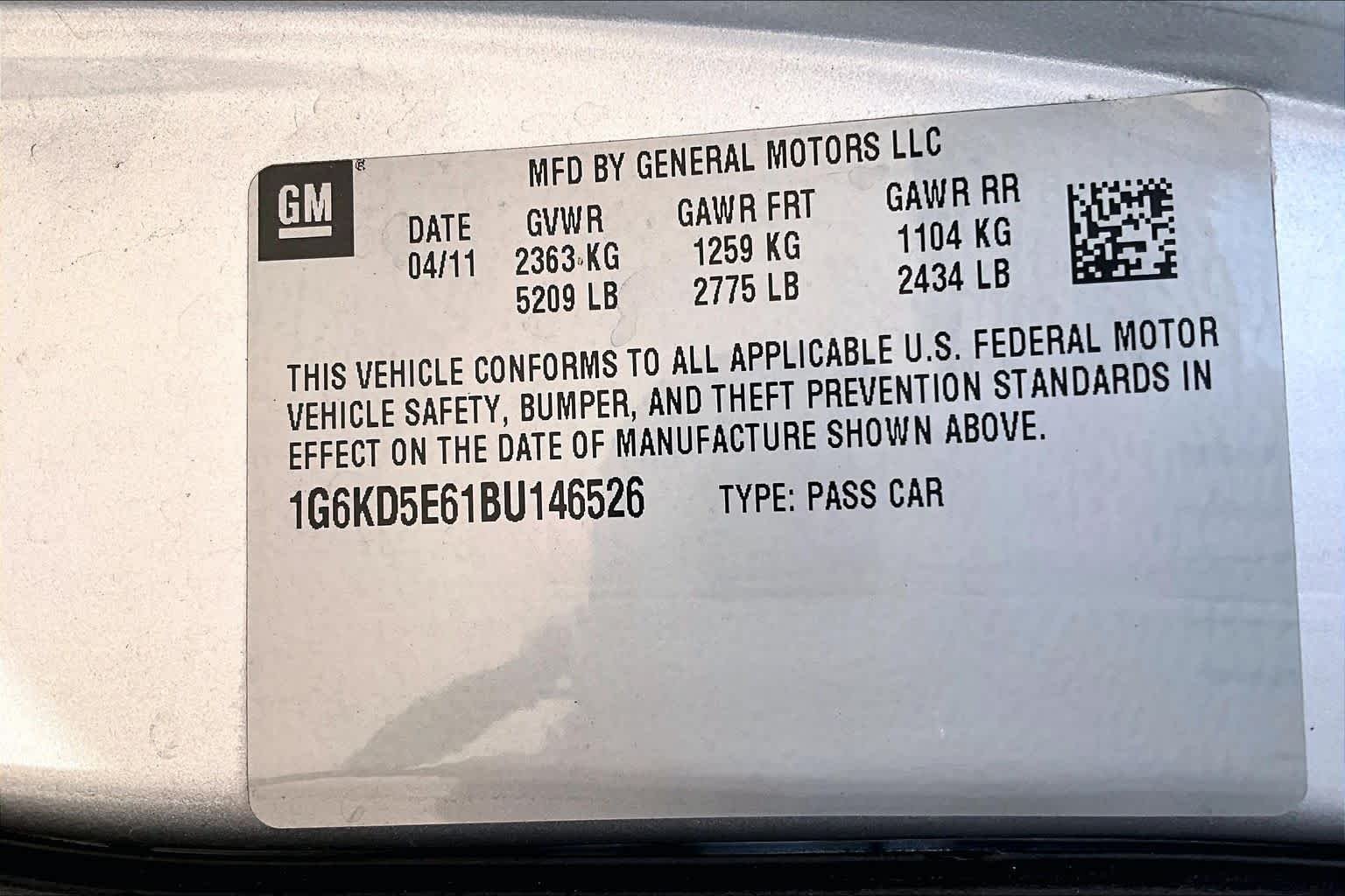 Used 2011 Radiant Silver Metallic Cadillac Luxury Collection image 33