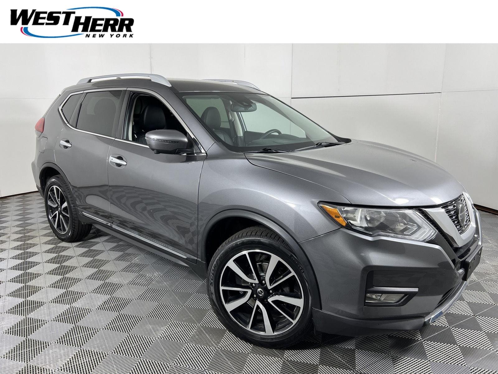 Used 2019 Gun Metallic Nissan SL image 1