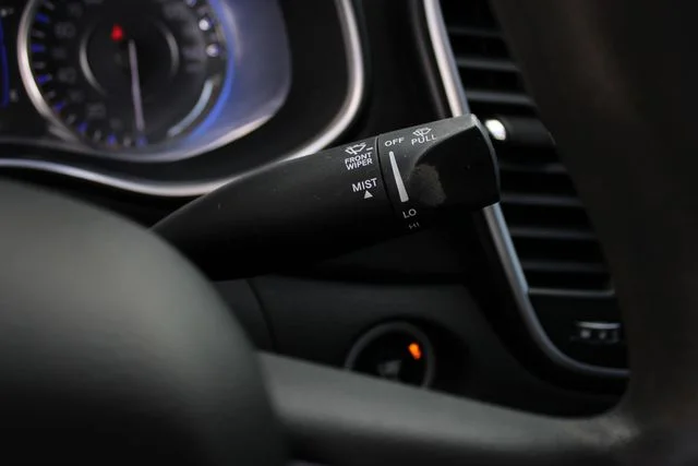 Used 2015 White Chrysler Limited image 6