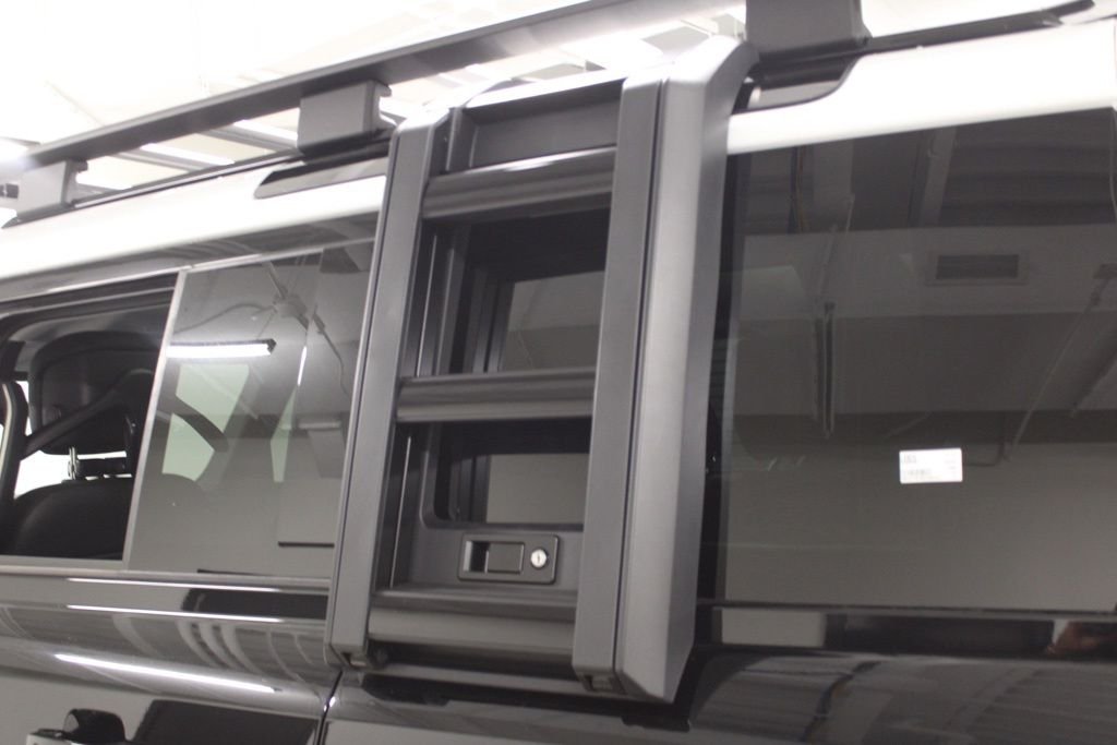 Used 2025 Black Land Rover S image 17
