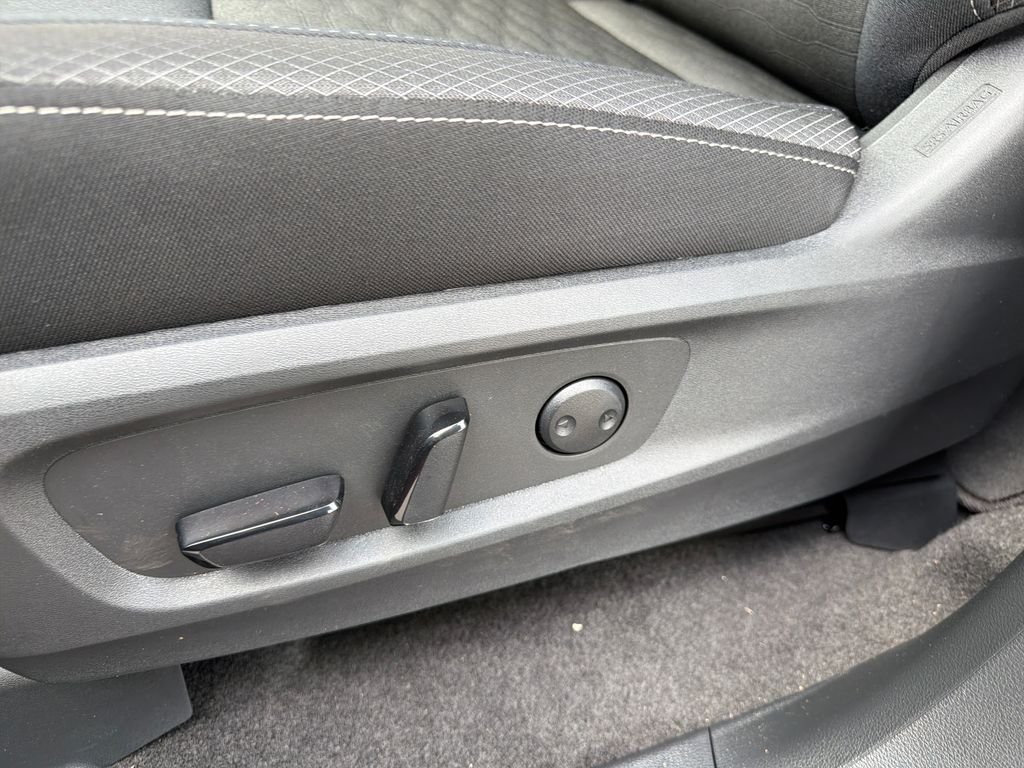New 2026 Nissan Pathfinder SV 4D Sport Utility