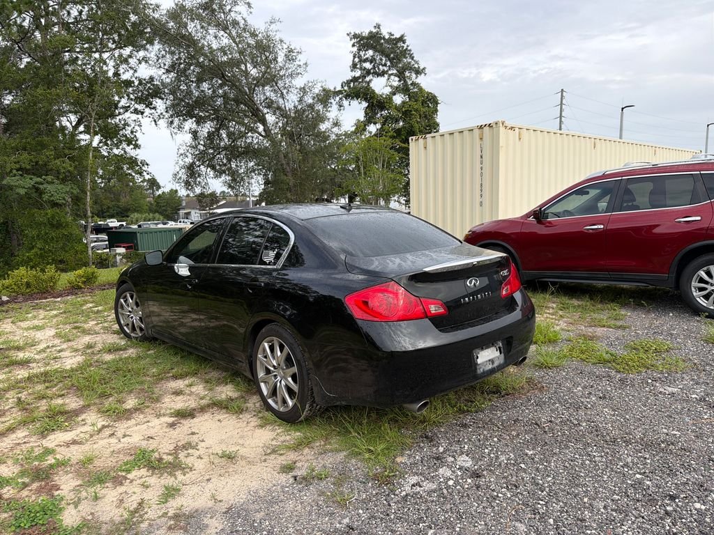 Used 2009 Black INFINITI Journey image 3