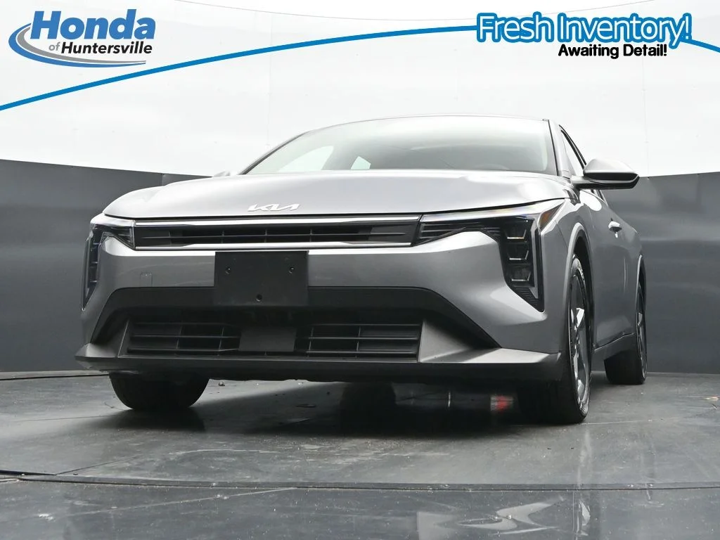 2025 Kia K4 LXS - Photo 27