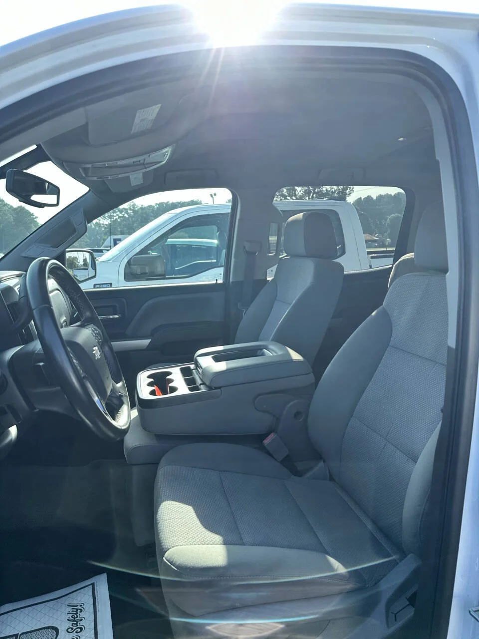 Used 2017 White Chevrolet LT 4x4 4dr Crew Cab 5.8 ft. SB image 2