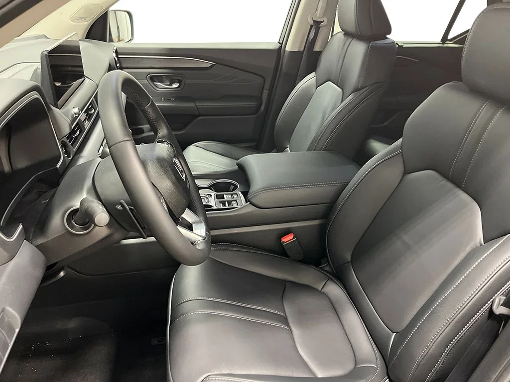 New 2026 Sonic Gray Pearl Honda Touring image 13