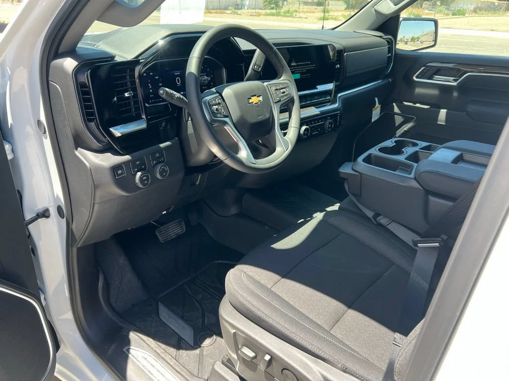 New 2026 Summit White Chevrolet LT image 10