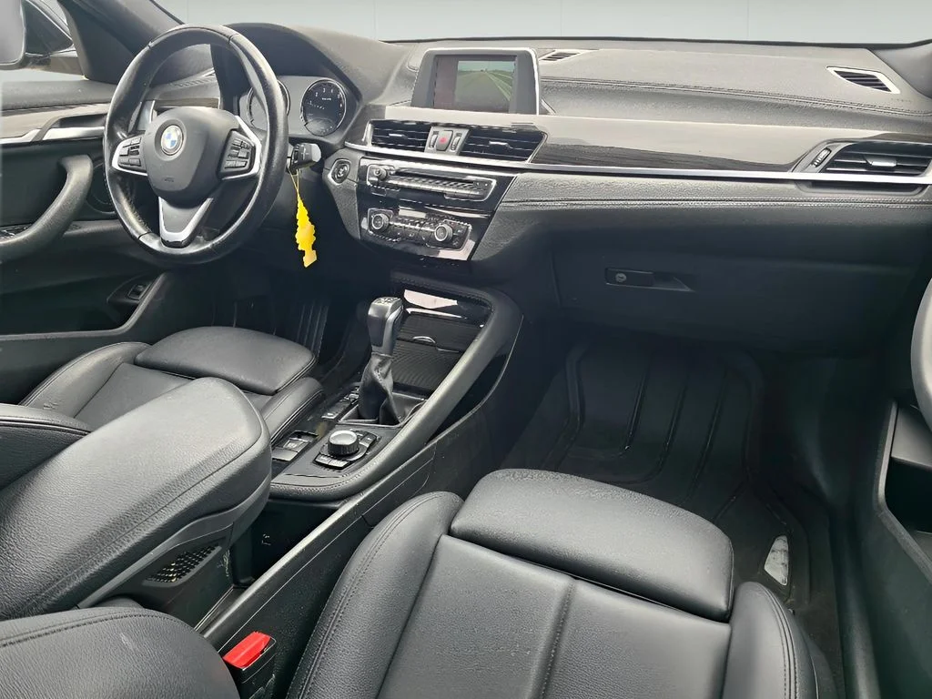 Used 2018 Black Sapphire Metallic BMW xDrive28i image 13