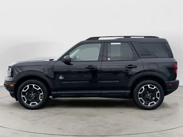 Used 2021 Black Ford Outer Banks image 8