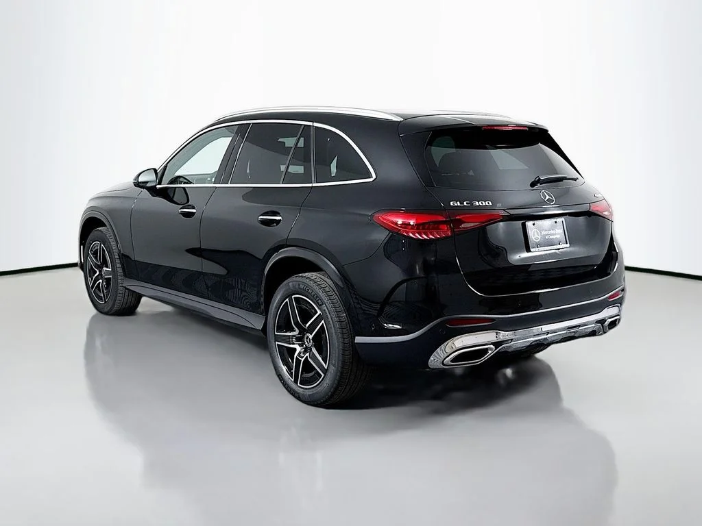 New 2026 Black Mercedes-Benz GLC 300 image 5