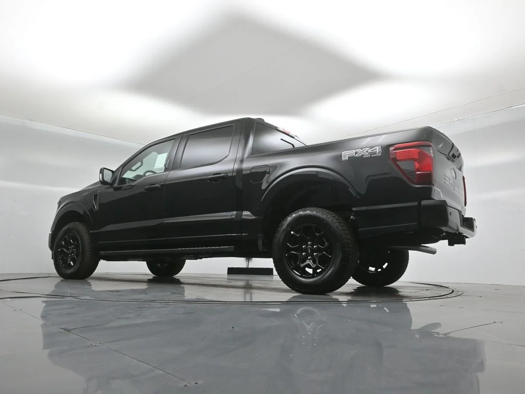 New 2026 Agate Black Metallic Ford XLT image 48