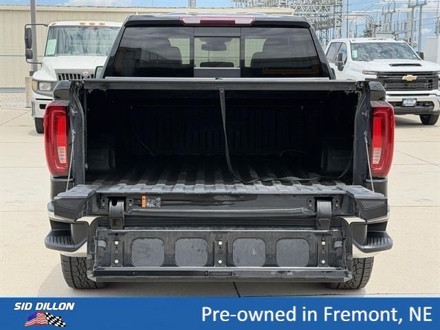 Used 2022 Onyx Black GMC SLT image 6