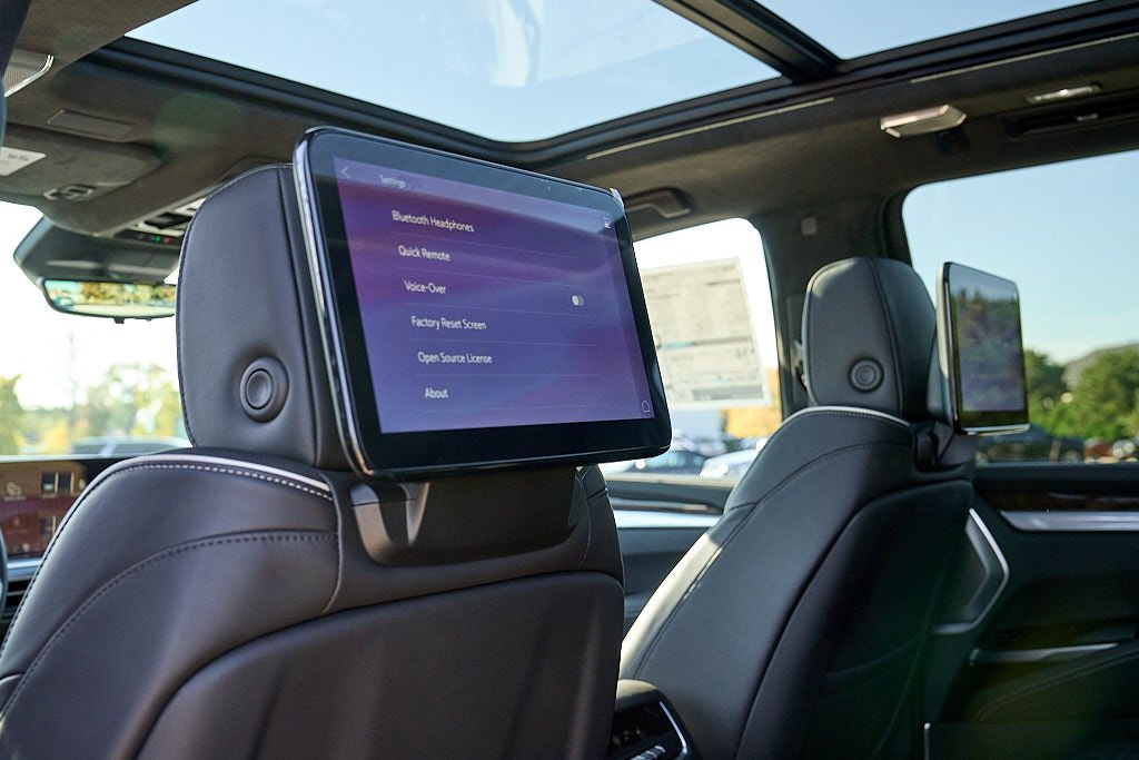 2027 Cadillac Escalade ESV Platinum Sport - Photo 48