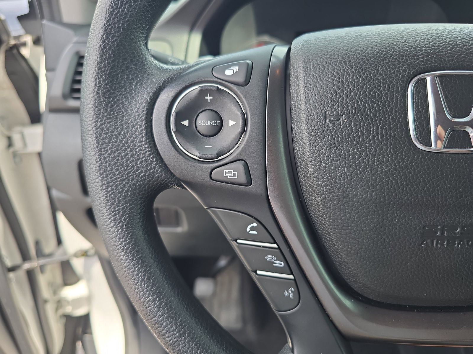 Used 2023 Platinum White Pearl Honda Sport image 21