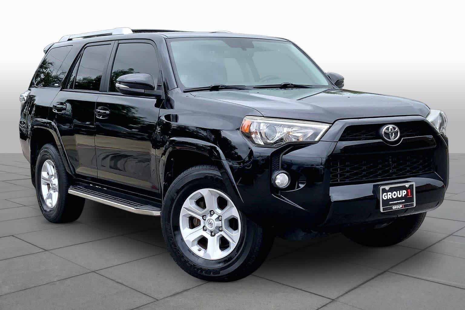 Used 2018 Midnight Black Metallic Toyota SR5 image 3