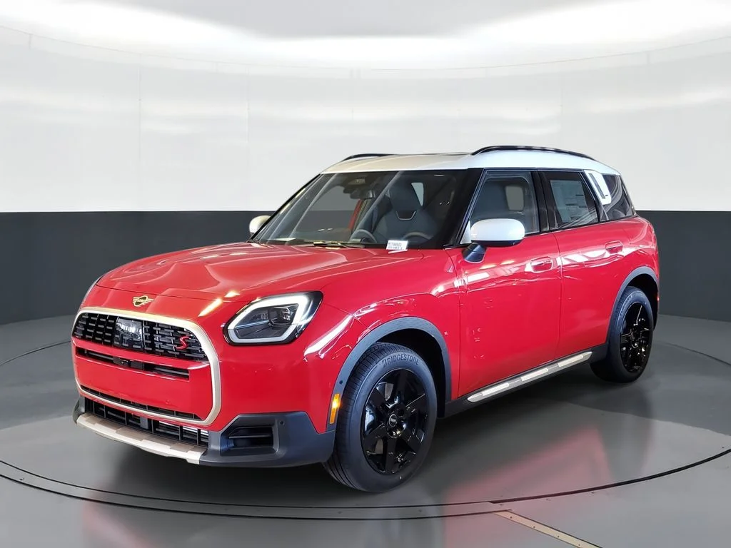 Used 2026 Red MINI  image 1