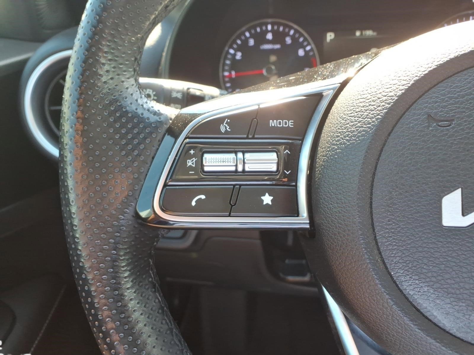 Used 2024 Sporty Blue Spb Kia GT-Line image 27