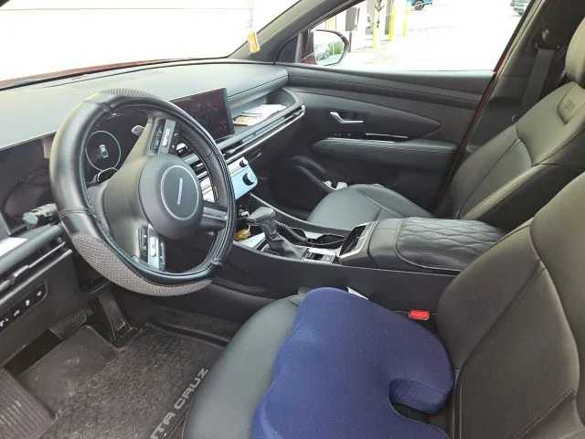 Used 2025 Red Hyundai XRT image 4