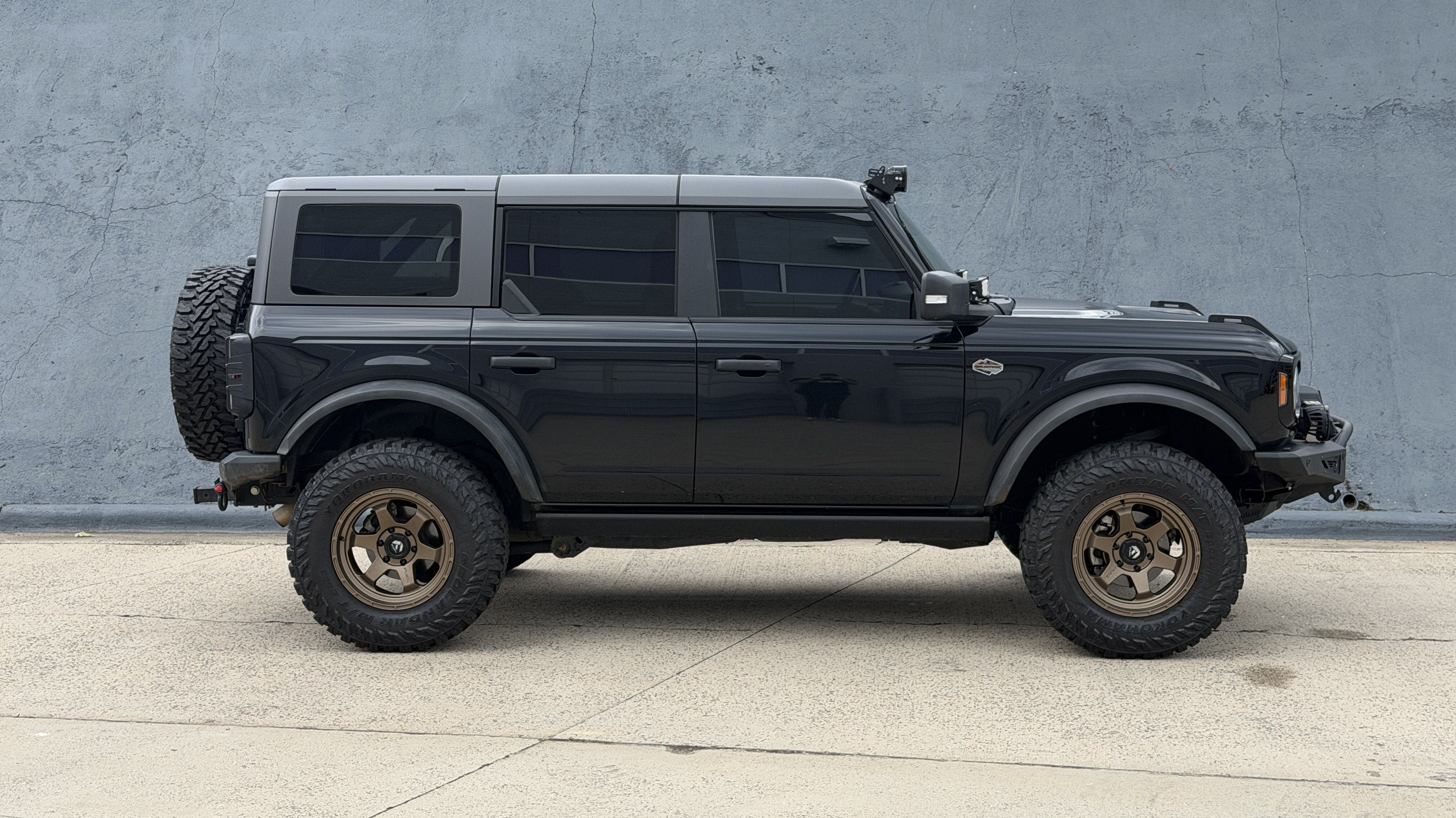 Used 2023 Shadow Black Ford Wildtrak 4 Door Advanced 4x4 image 2