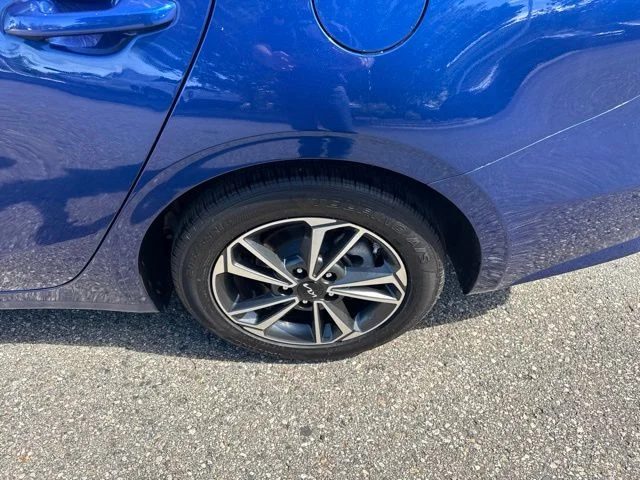 Used 2023 Blue Kia LXS image 12