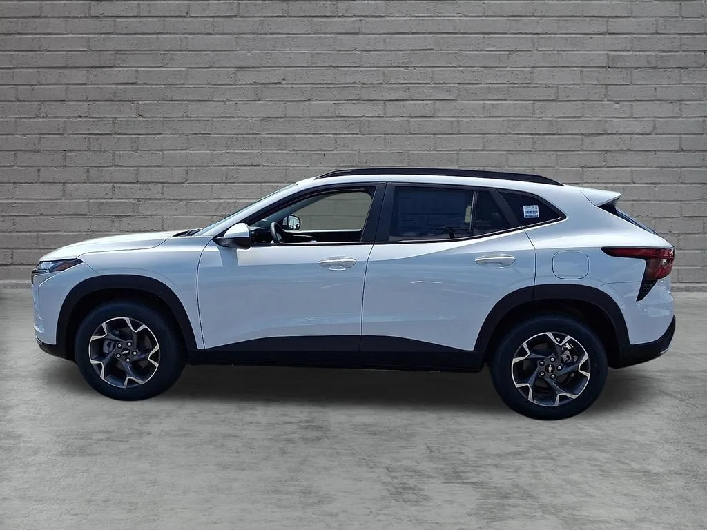 New 2026 Summit White Chevrolet LT image 5