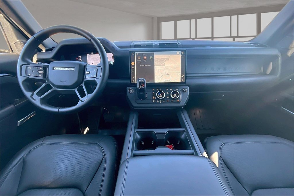Used 2026 Black Land Rover X-Dynamic SE image 14