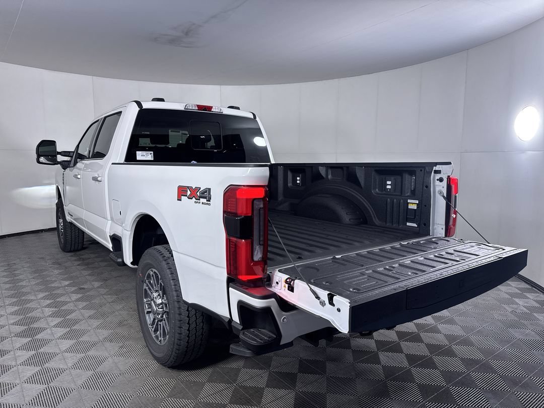 New 2027 Star White Metallic Tri-Coat Ford Platinum image 25