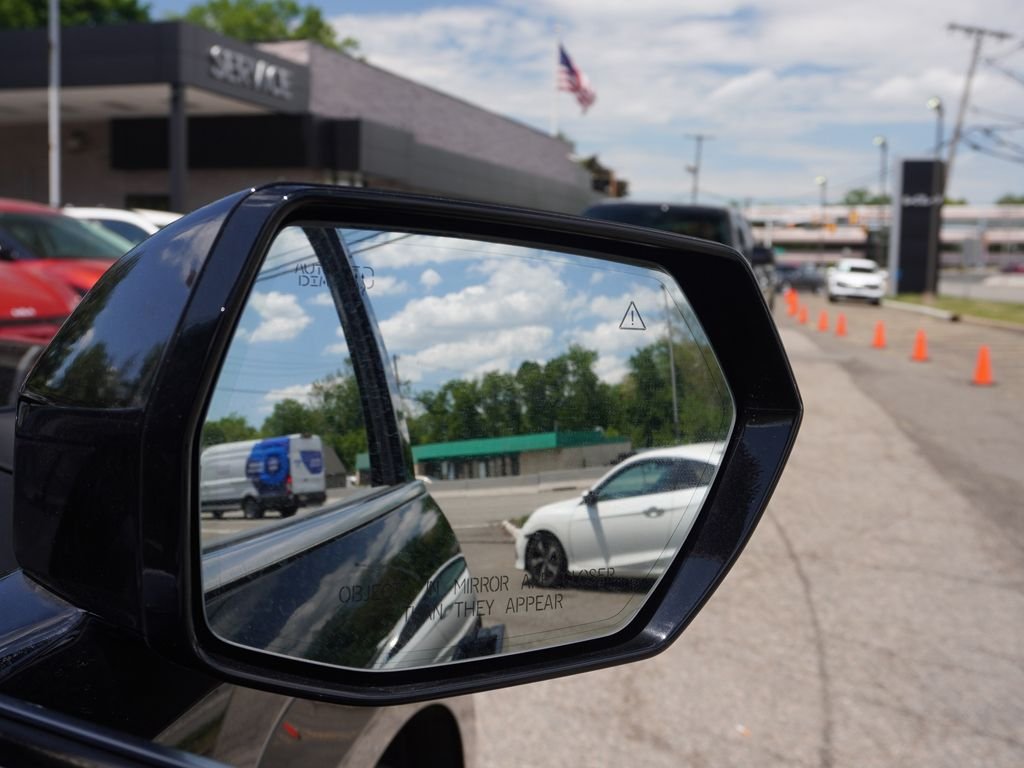 Used 2024 Black Kia Land image 41