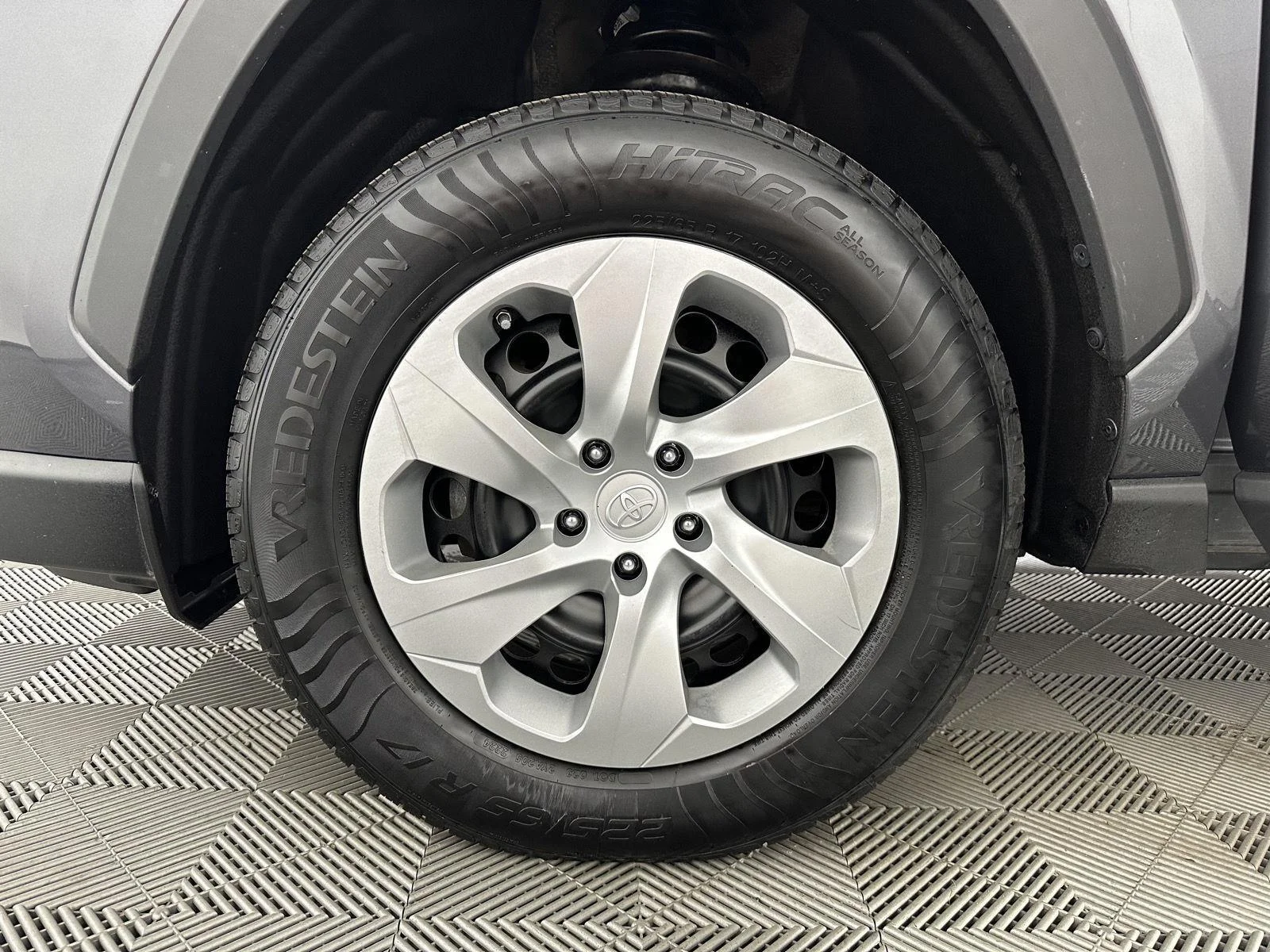 Used 2022 Magnetic Gray Metallic Toyota LE image 30