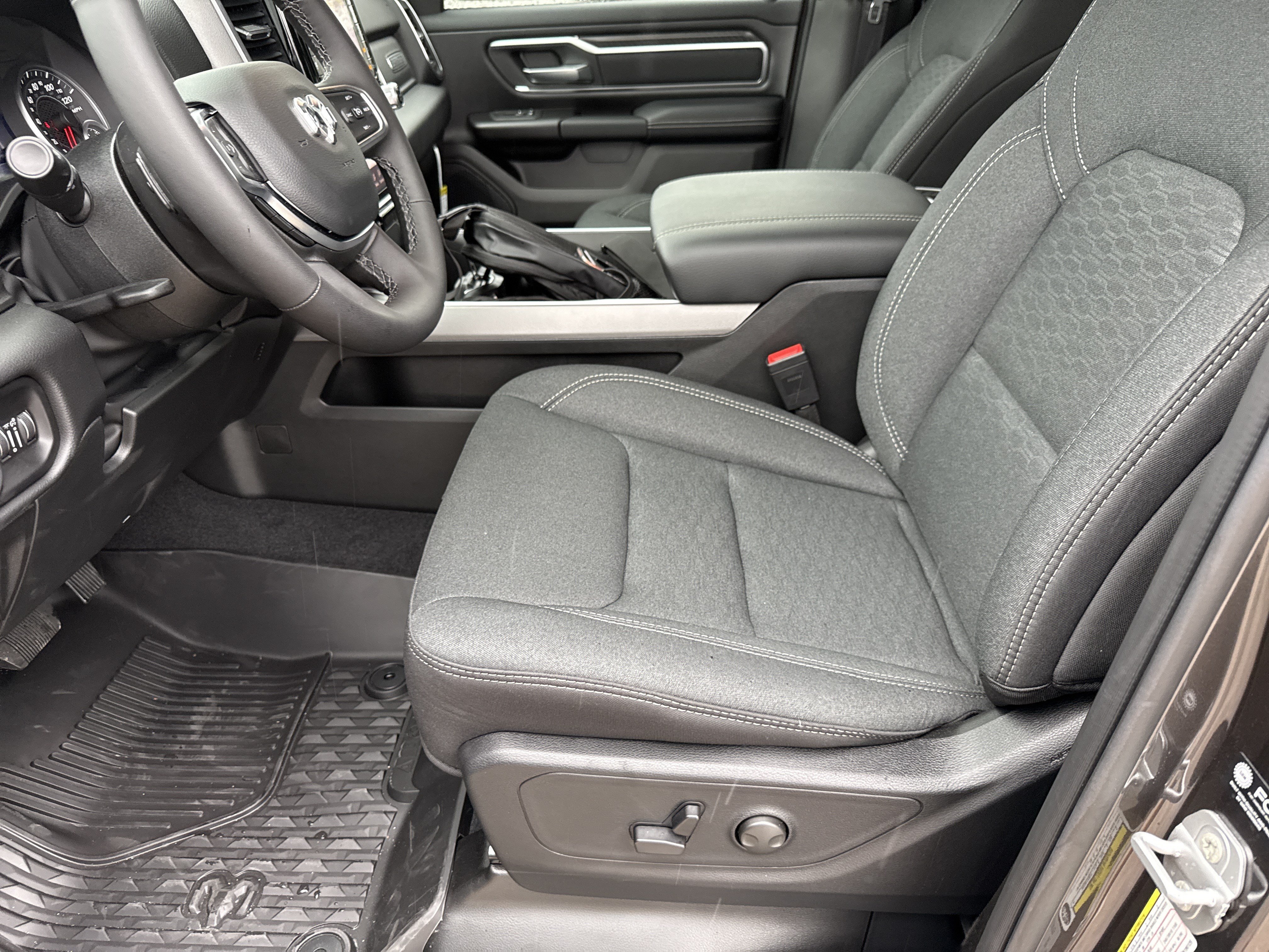 New 2026 Granite Crystal Metallic Clearcoat RAM Big Horn image 9