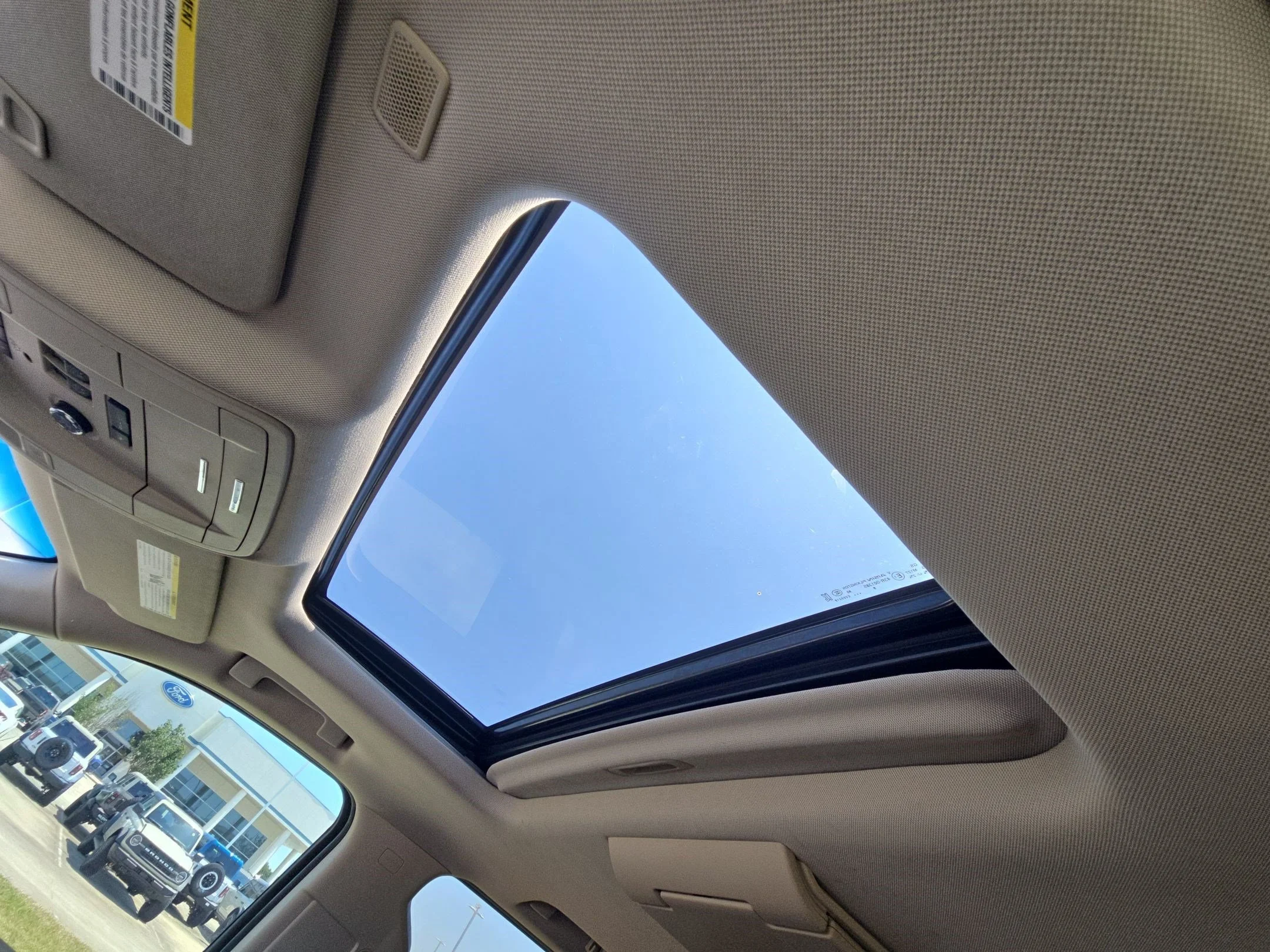Certified Used 2019 Iridescent Pearl Tricoat Chevrolet Premier image 14
