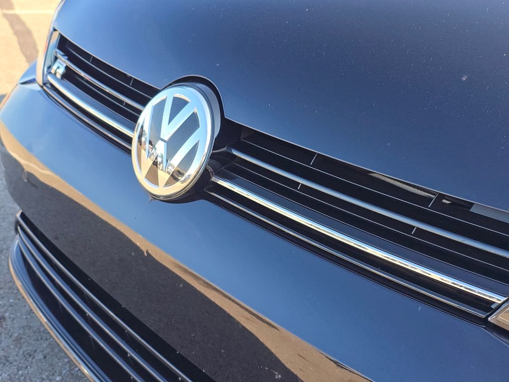 Used 2018  Volkswagen DCC & Navigation 4Motion image 12