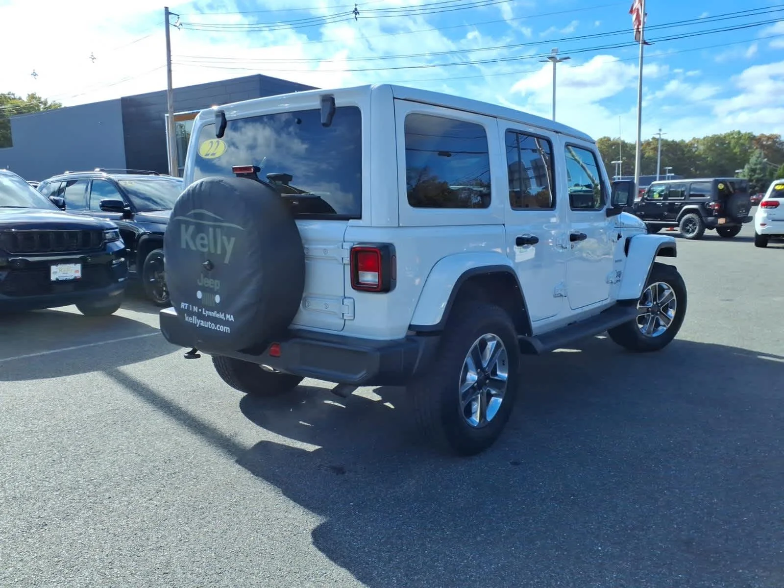 Certified Used 2022 Bright White Clearcoat Jeep Unlimited Sahara image 7