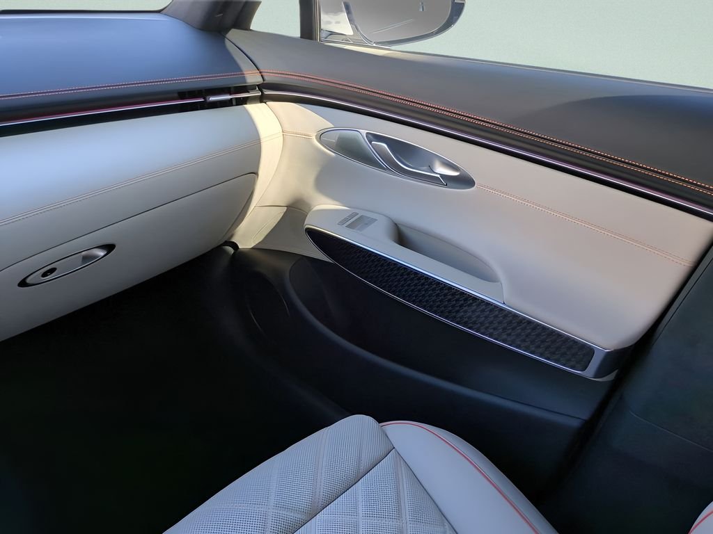 New 2026 White Genesis 3.5T SPORT PRESTIGE image 13