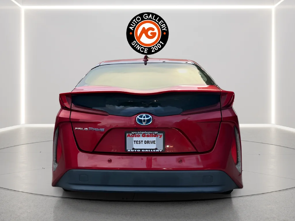 Used 2017 Red Toyota Advanced image 6