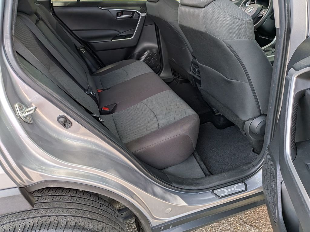 Used 2024 Silver Sky Metallic Toyota XLE image 29
