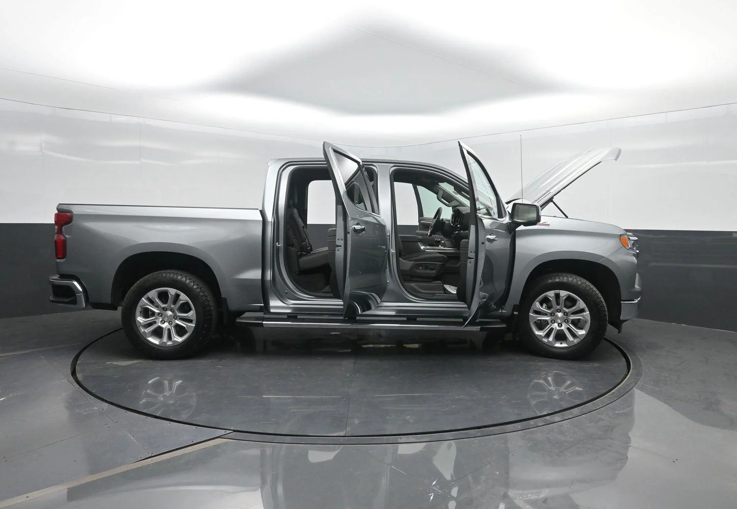 Used 2025 Sterling Gray Metallic Chevrolet LTZ image 54