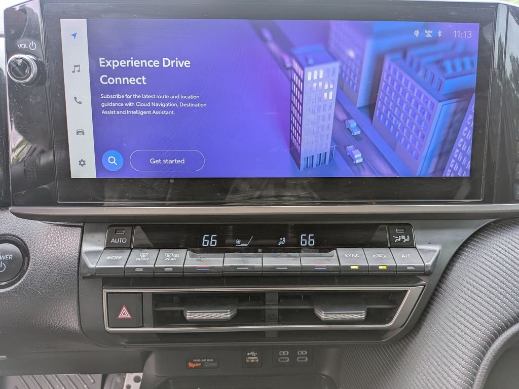 Certified Used 2025  Toyota SE image 18