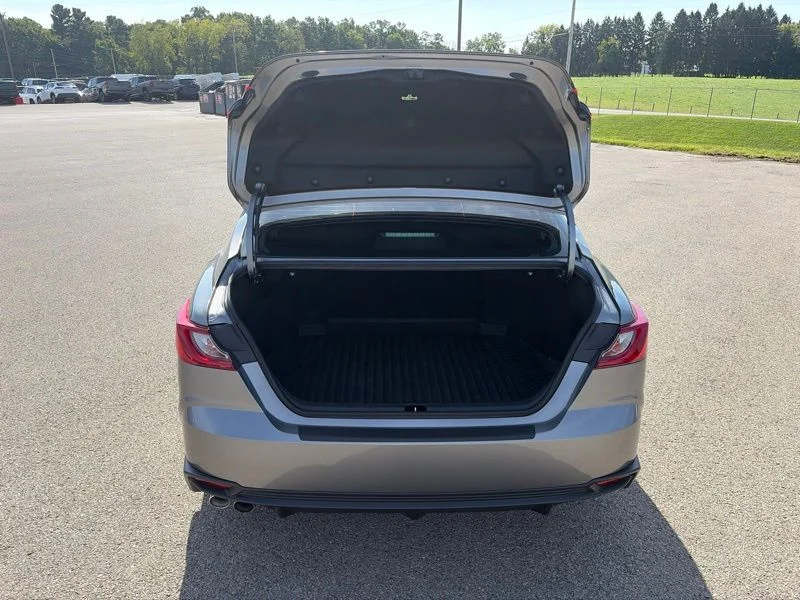 Used 2025  Toyota SE image 9