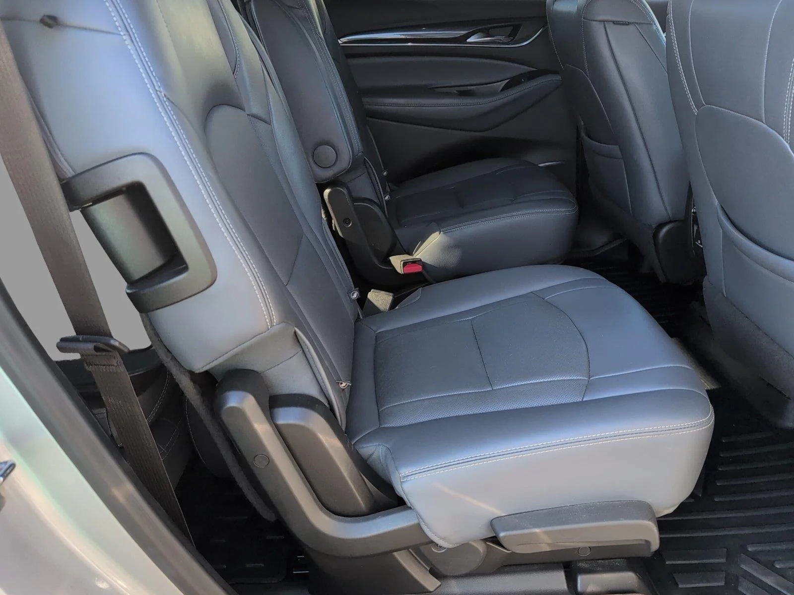 Used 2022 Quicksilver Metallic Buick Premium image 37